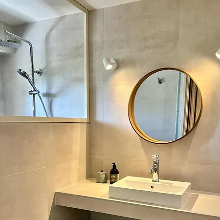 Charmante Renovee Avec Piscine Montélimar