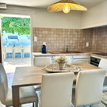 Charmante Renovee Avec Piscine Villa *