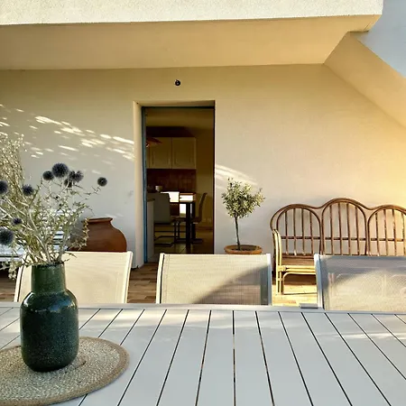 Charmante Renovee Avec Piscine Villa *