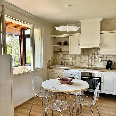 Charmante Renovee Avec Piscine Villa *